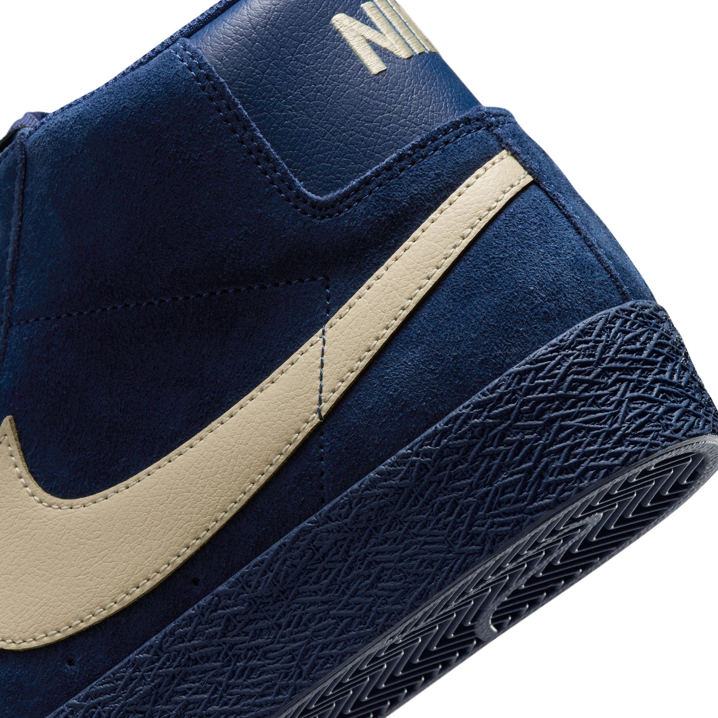 Blazer Mid