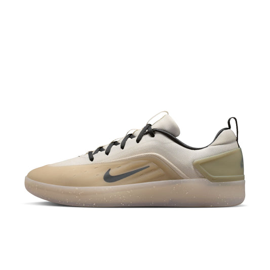 Nike SB Zoom Nyjah 4 (Desert Khaki/DK Smoke Grey)
