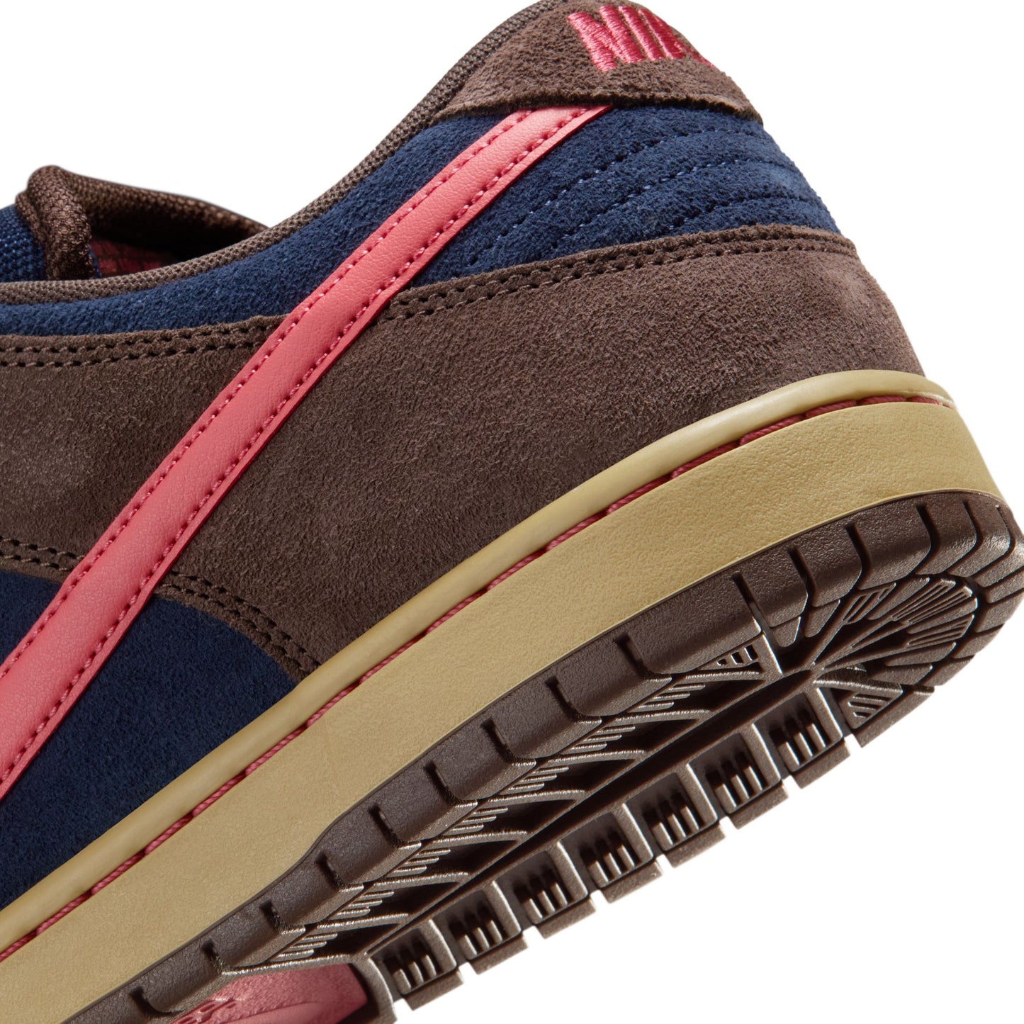 Nike SB Dunk Low Pro Baroque Brown/Adobe