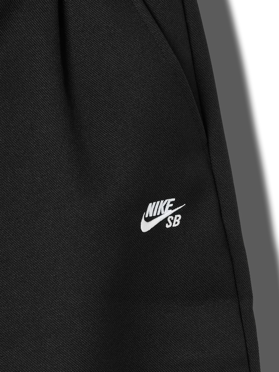 Nike SB Loose Fit Straight Leg Sneaker Length Pant