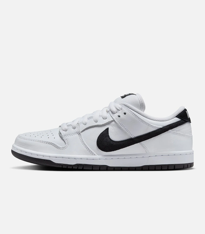 Nike SB Dunk Low Pro (WHITE/BLACK-WHITE)